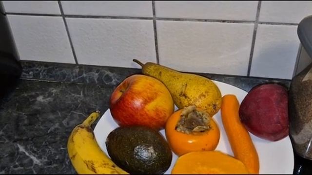 Фруктово-овощной салат. Сладкий, очень вкусный и полезный.