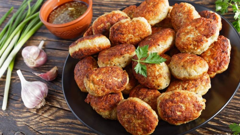 Как приготовить вкусные и сочные домашние котлеты