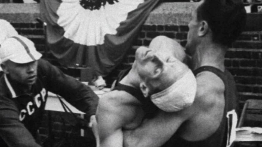 Атлет, который финишировал в состоянии клинической смерти смотреть онлайн