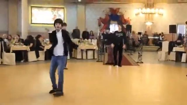 Армяне и Чеченцы Танцуют Вместе смотреть онлайн