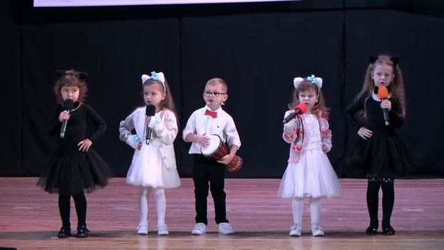 Концерт. Мое выступление. Дружок и Снежок смотреть онлайн