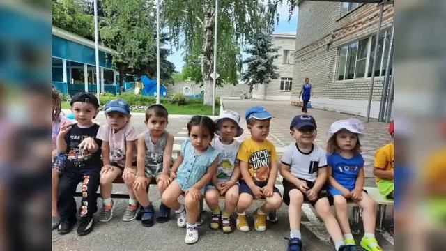 ясли, день театра смотреть онлайн