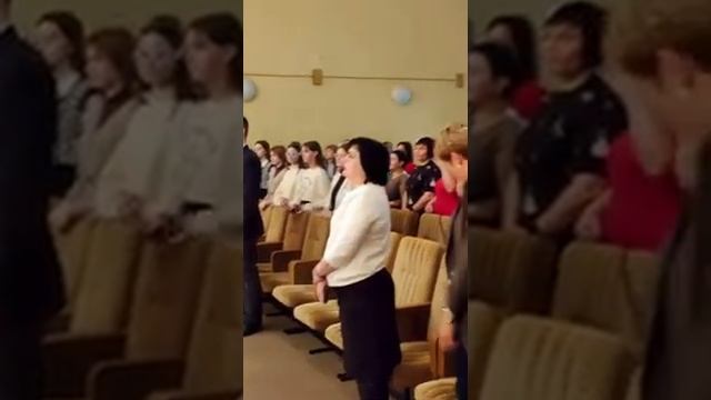 Встанем - Зал встал!!! смотреть онлайн