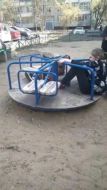 Как очень быстро раскрутить карусель в домашних условиях #чек смотреть онлайн