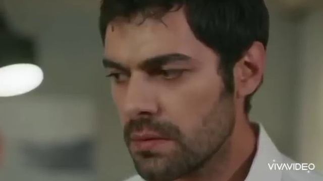 Rüzgarlı Tepe 108 - Zeynep notará que Berna toca constantemente a Halil. смотреть онлайн
