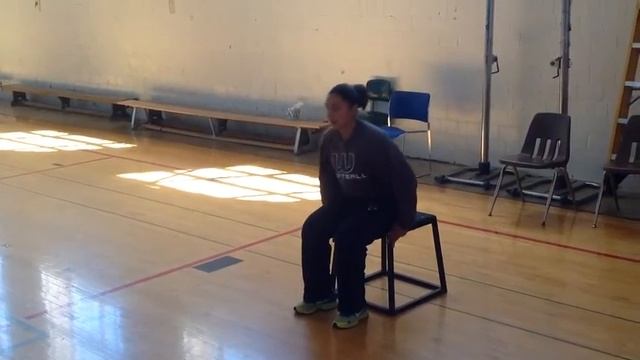 Seated Jump смотреть онлайн