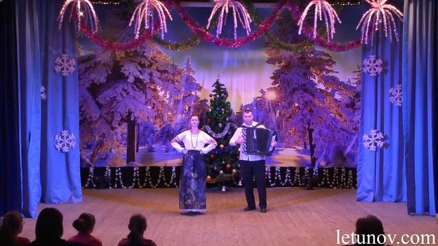 "При народе, в хороводе". Исп. Алёна Чуфистова, концертмейстер Александр Летунов. смотреть онлайн