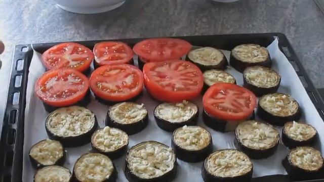 Баклажаны в духовке с помидорами и чесноком смотреть онлайн
