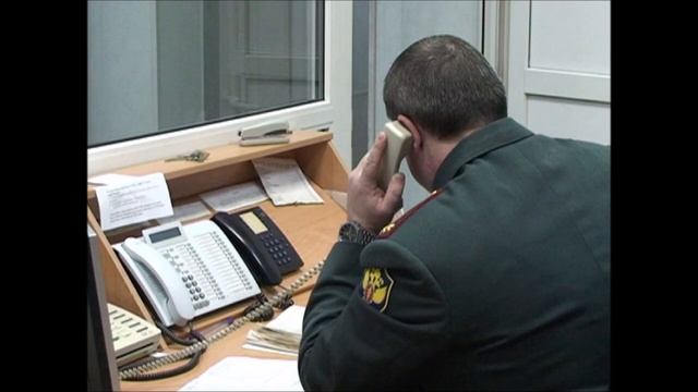Звонит полицейский и говорит, что все пропало.