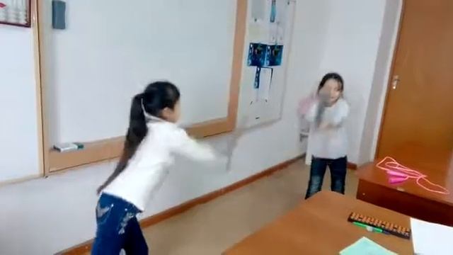 Прямой рассекающий удар мечом и ментальный счёт.mp4 смотреть онлайн