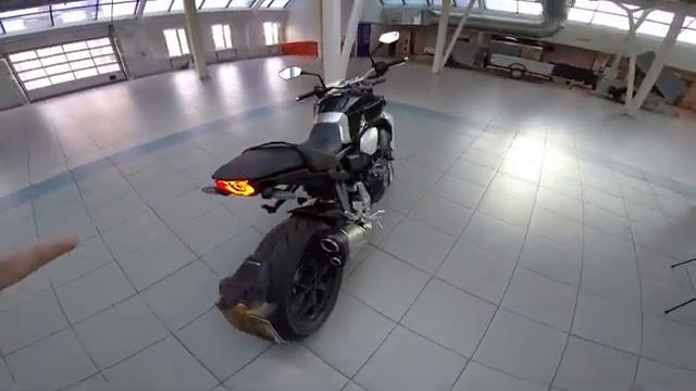 Тест-драйв мотоцикла Honda CB1000R Neo Sports Cafe 2018. Честный отзыв на новый Honda CB 1000 R смотреть онлайн
