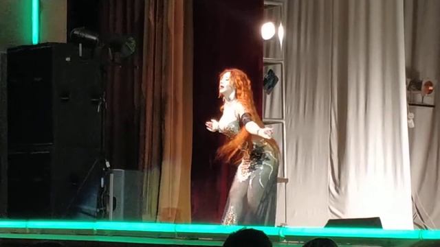 HOT SHAABI / OXANA BAZAEVA