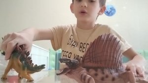 видеообзор на фигурки динозавров