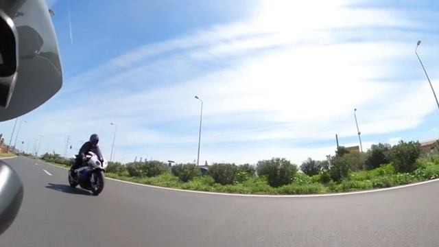 kawasaki ZZR1400 gen1 vs bmw S1000RR gen1 смотреть онлайн