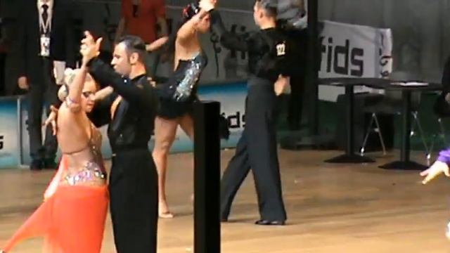 Silvia e Alessandro - rumba semifinale Campionato Italiano 2012 .MPG смотреть онлайн