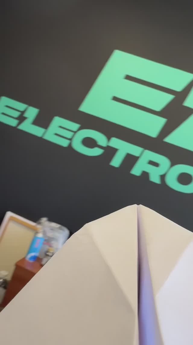 Прочувствуй атмосферу нашего офиса! ⚡️✨ 🛫 смотреть онлайн