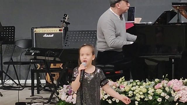 A tisket a tasket Ella Fitzgerald., Ева Ботова, 7 лет смотреть онлайн