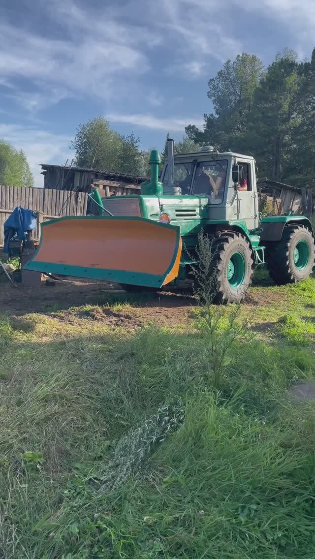 Трактор Т150. Первые метры после ремонта. смотреть онлайн
