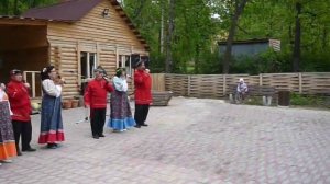 А мы троицу встречаем!