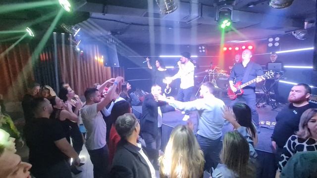 Если батарейка то только так