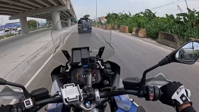 BMW SWAP SA KTM MOTODECK QUICK ROLL смотреть онлайн