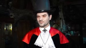 Риви влюбилась в ВАМПИРА