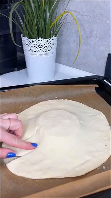 Отрывной пирог с камамбером смотреть онлайн