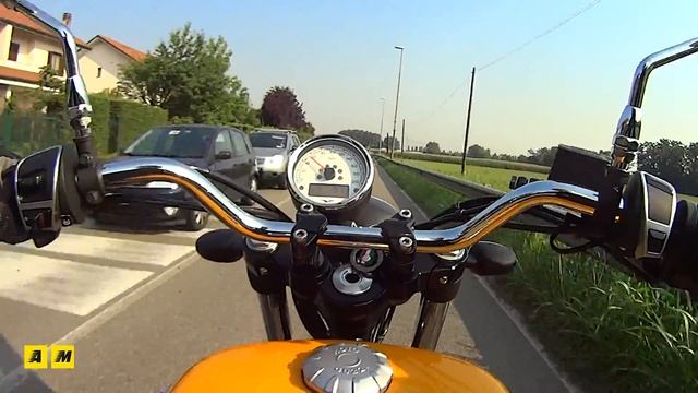 Moto.it Unboxing: Moto Guzzi V9 Roamer смотреть онлайн