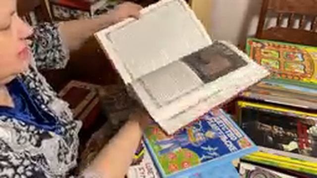 Нам, ведь, спокойно не живётся! Снова всё вверх дном! смотреть онлайн