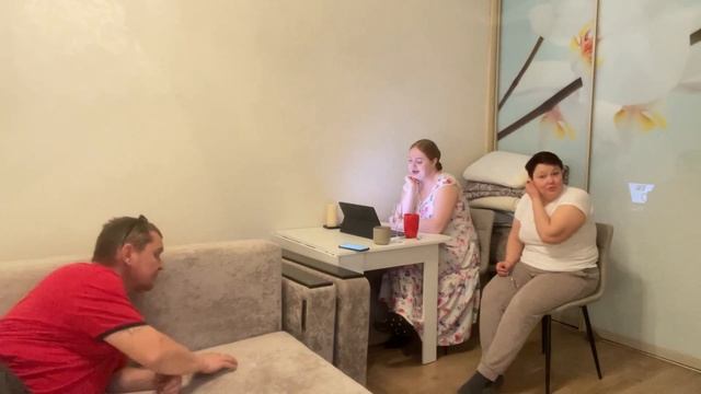 Приехали к Дане за диваном! смотреть онлайн