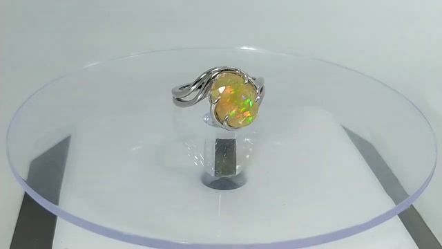 Кольцо с натуральным эфиопским опалом 2.05 ct Размер 17 Серебро 925 смотреть онлайн
