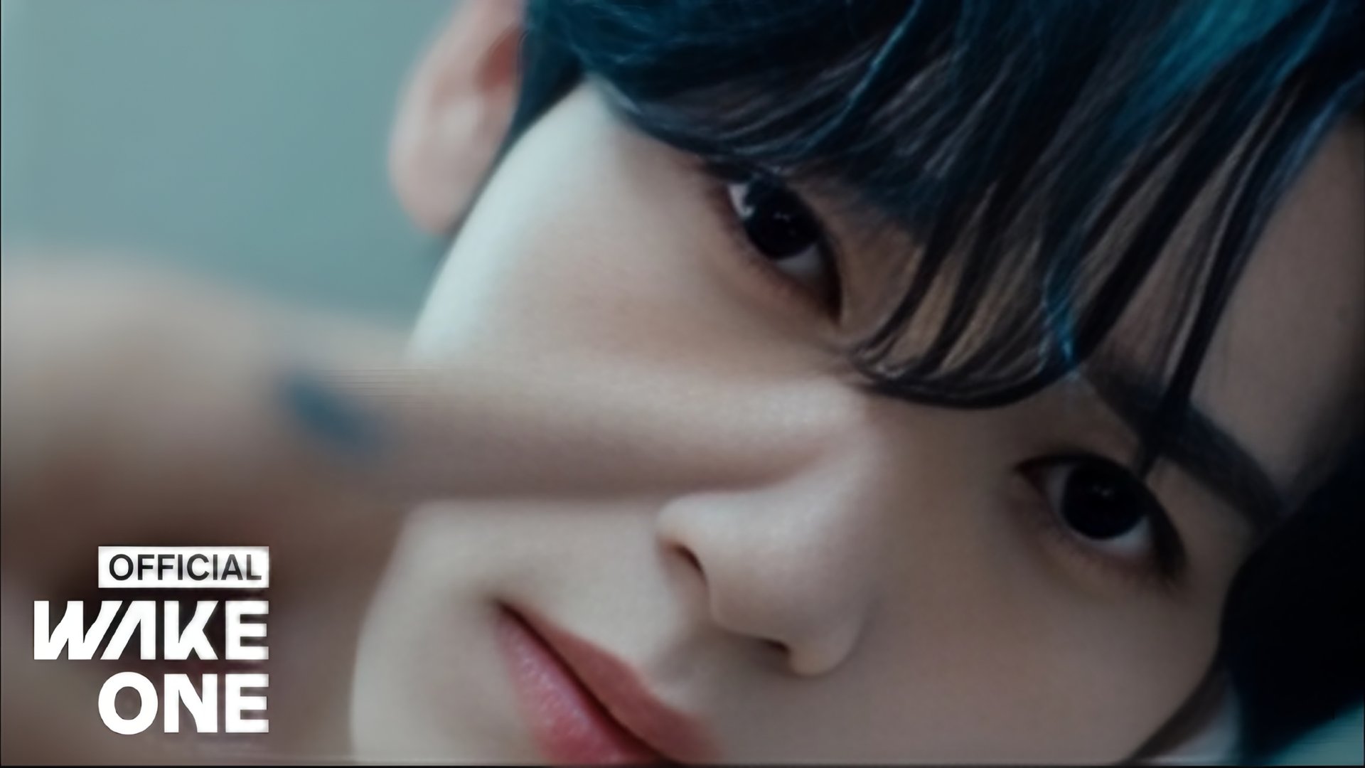 ZEROBASEONE (제로베이스원) 'BLUE'  MV