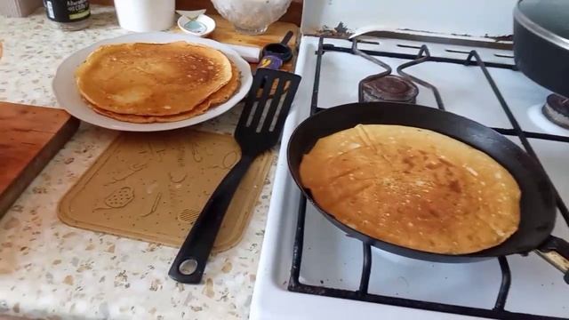 Воскресение в деревне - Пеку блинчики смотреть онлайн