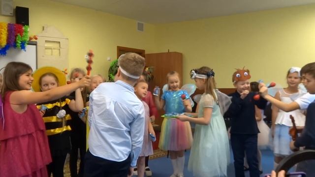 Муха-Цокотуха 3 смотреть онлайн