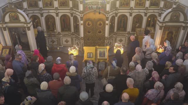 Запись трансляции 2 марта 8:40. Часы. Литургия смотреть онлайн