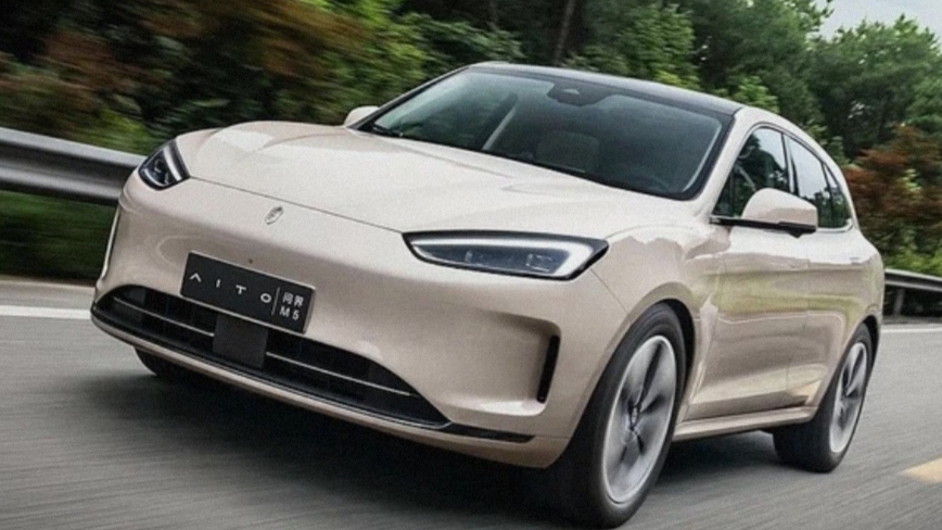 Редкий автомобиль Китая. AITO M5 EV смотреть онлайн