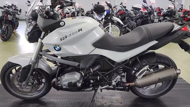 R6.2/8売約済　BMW R1200R 2011年 28,615km 純OPアクラポビッチマフラー ETC エンジンガード カーボンフェンダー他 諸費用込79.99万 ケーズバイク смотреть онлайн