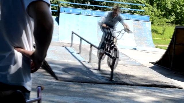 Горіхи цвітуть, каштани не пахнуть.... смотреть онлайн