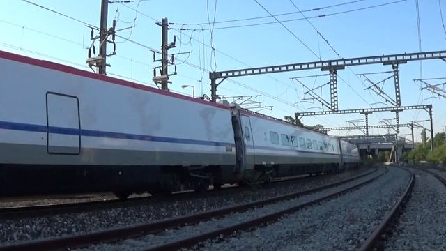 First day of services with new EMU train Pendolino ETR 470 (ex frecciabianca Trainitalia) in Athens смотреть онлайн