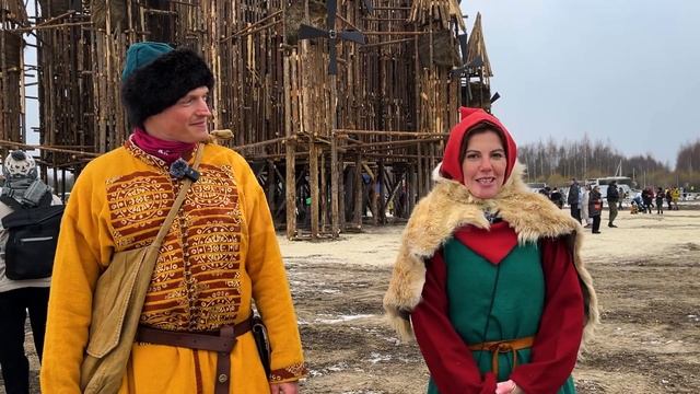 В арт-парке Никола-Ленивец на Масленицу сожгли 26-метровую мельницу смотреть онлайн