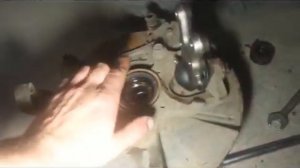 Мицубиси Паджеро замена шаровых опор.