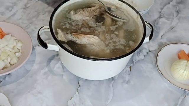 Уха из головы толстолобика . Вкусный рецепт приготовления ухи в домашних условиях. смотреть онлайн