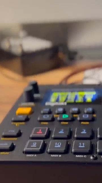 Just simple groove and nothing else #digitakt #mymusic смотреть онлайн