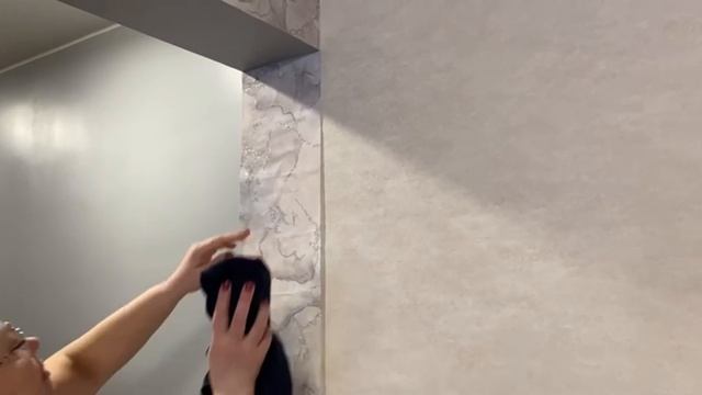 Клеим обои у дочери! Спорим, у каждой свои доводы🤷 смотреть онлайн