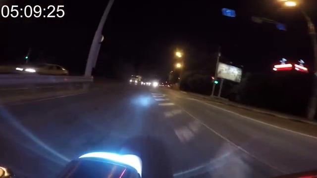 Актуальный рекорд на Yauza Ring (вокруг Яузы за 11:23) – Harley-Davidson V-Rod против BMW S1000RR смотреть онлайн