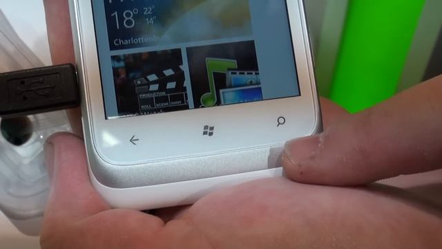 HTC Radar Hands On | Pocketnow смотреть онлайн
