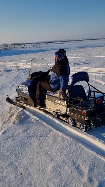 ГАЗУЕМ НА ОХОТНИЧЬЕЙ БАЗЕ #кириллов #automobile #зима #снегоход #автоблог смотреть онлайн