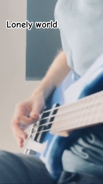 Lonely world - Limp Bizkit on bass guitar #guitar #bass #limpbizkit #lonelyworld смотреть онлайн