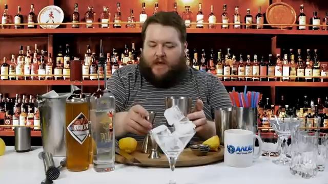 КУАНТРО, АПЕРОЛЬ, МЯТНЫЙ И КОФЕЙНЫЙ ЛИКЕРЫ, ДЕЛАЮ С НИМИ КОКТЕЙЛИ смотреть онлайн