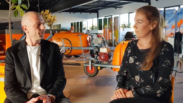 De (af)levering van... Empas | Spuitwagens | afl. 25